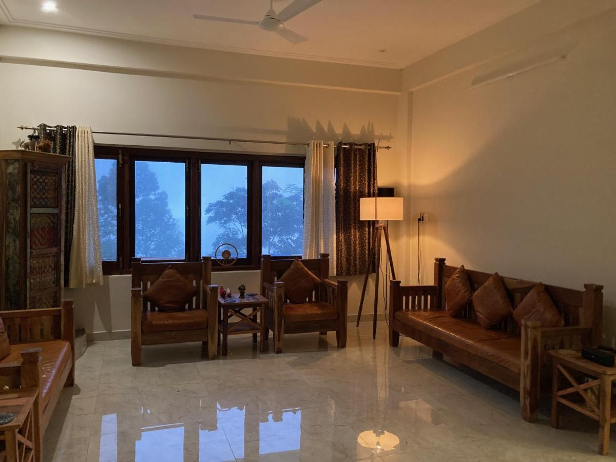 Villa By Mountain Homes- 兰斯顿 外观 照片
