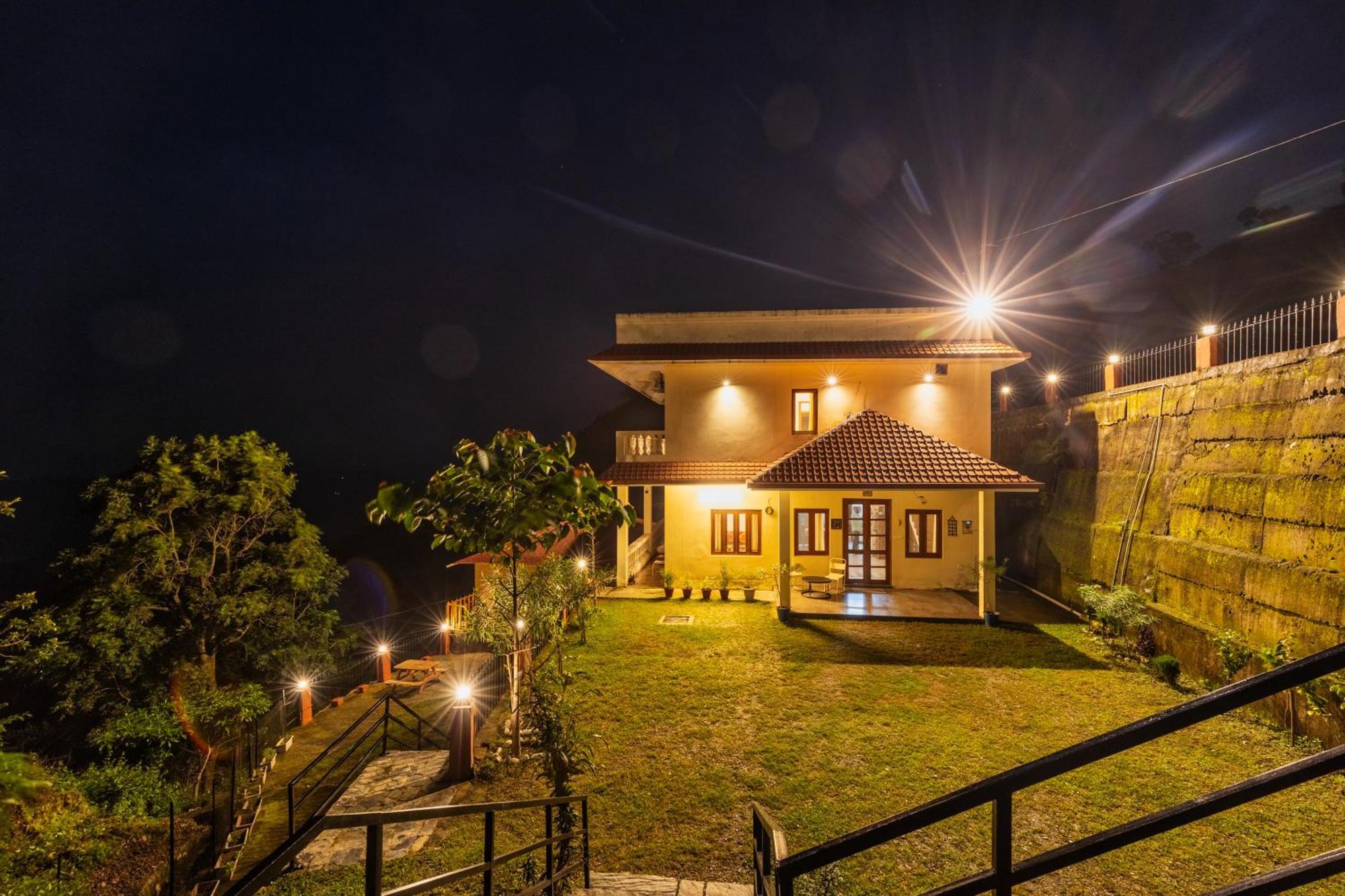 Villa By Mountain Homes- 兰斯顿 外观 照片